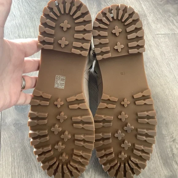 Kate Spade Bailee Winter Boots - Picture 9 of 9